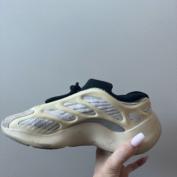 Yeezys unisex - Picture 7 of 8